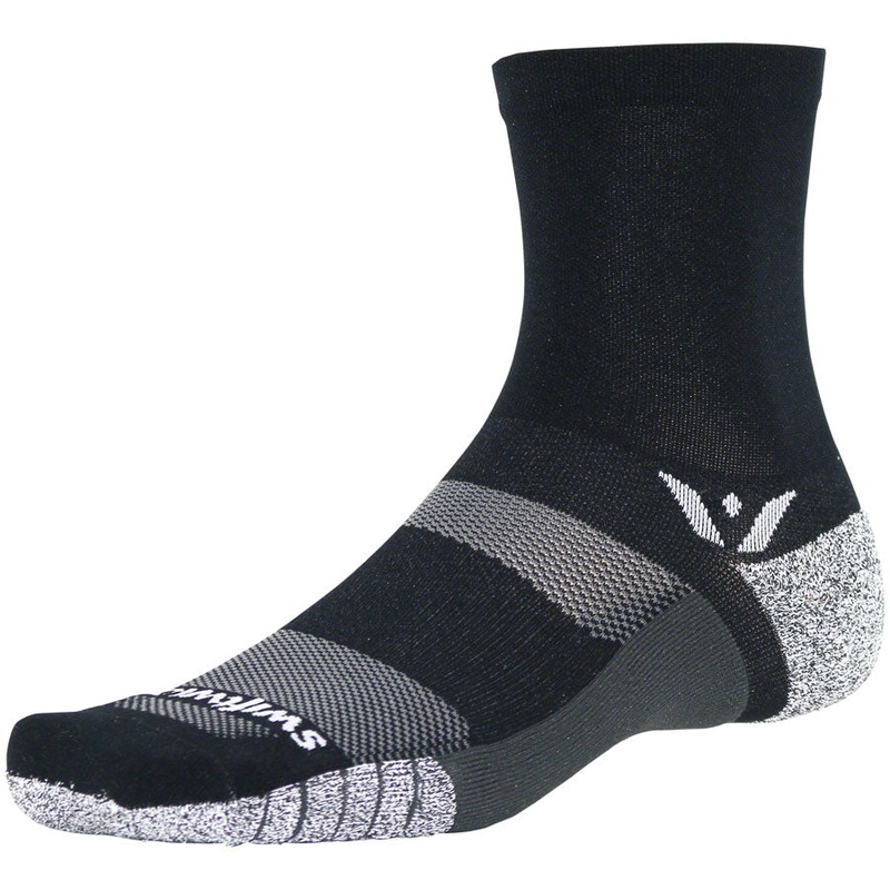 Swiftwick Flite XT Mid Crew Socks – 5″ Black Large