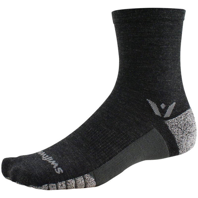 Swiftwick Flite XT Trail Mid Crew Socks – 5″ Coal X-Large