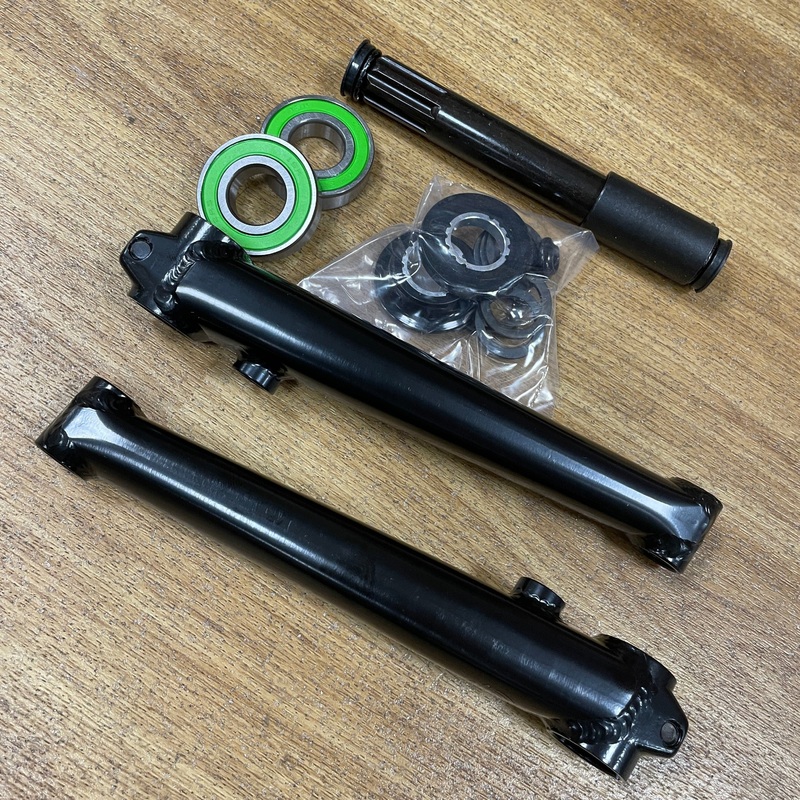 Salt Revo Crank 175mm Black with Mid BB